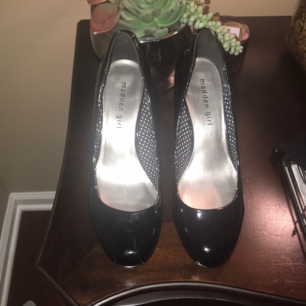 Madden Girl Black Patent Heels 8.5